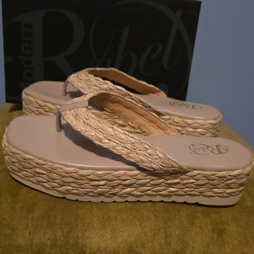 Modern Rebel Women's Tan Platform Sandals